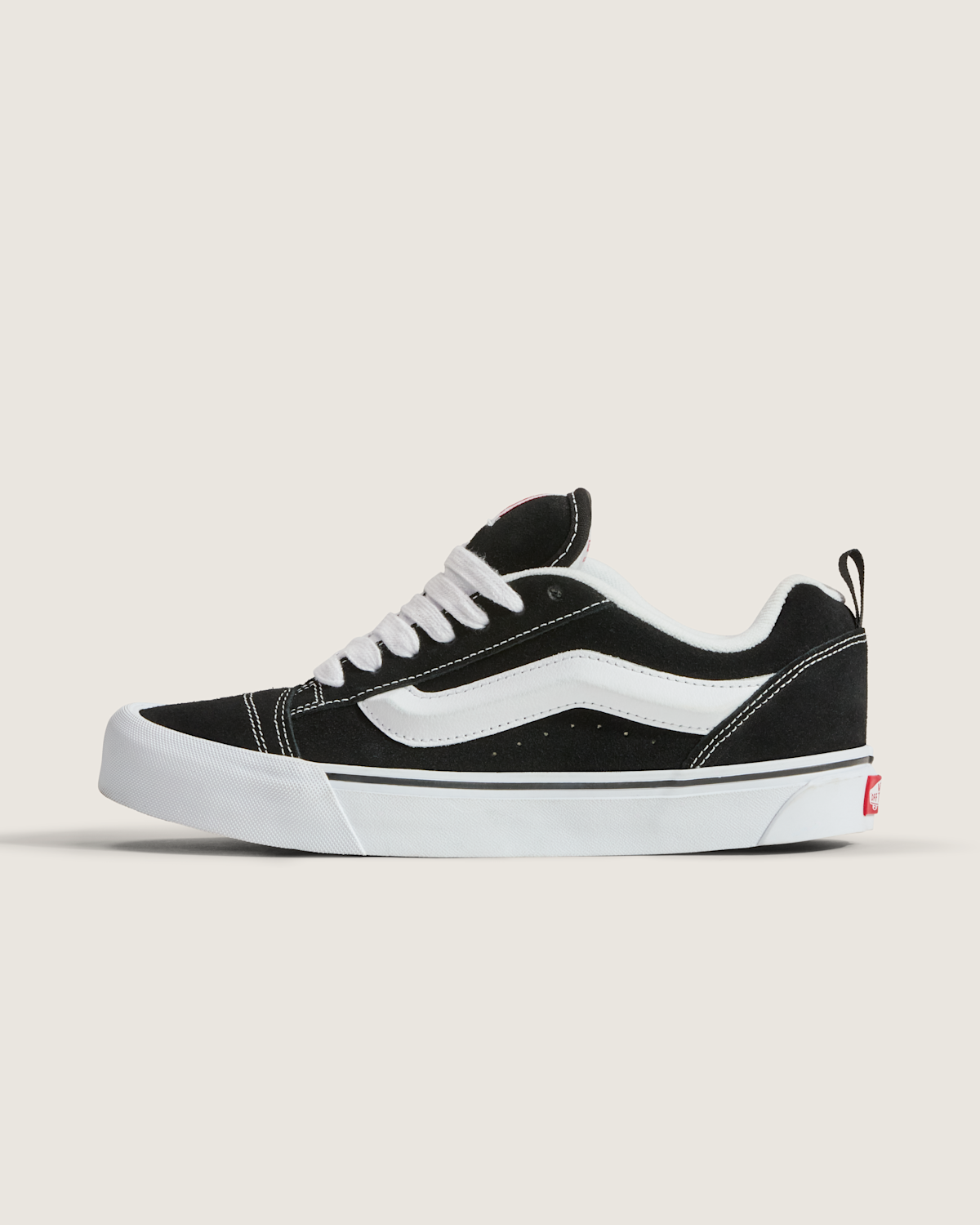 Knu Skool Shoe - Black / True White